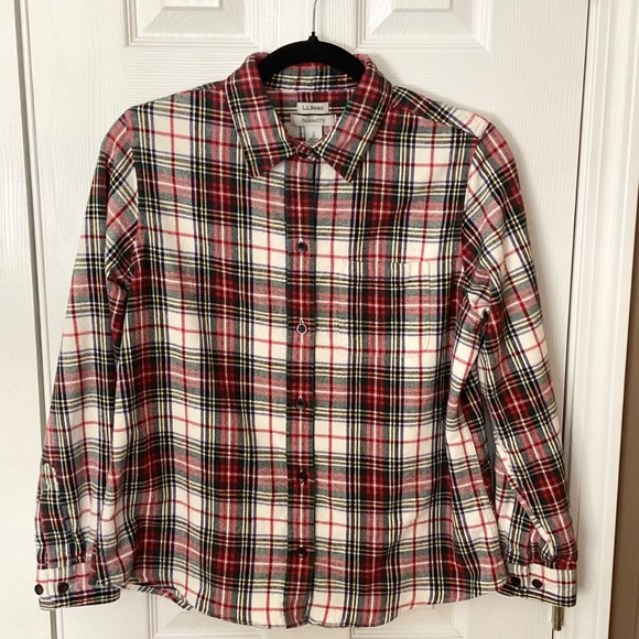 L.L.Bean Women’s Scotch Plaid Flannel Shirt Red Green Relaxed Fit Cotton - Picture 10 of 11